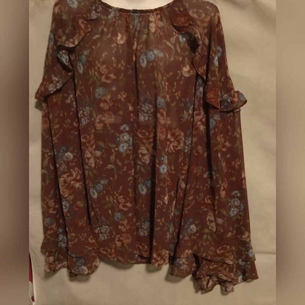 Torrid Chiffon Ruffle Ruffle Sleeve Top - Picture 8 of 10